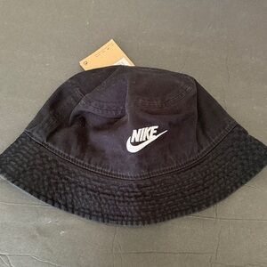 Nike Classic Black Bucket Hat